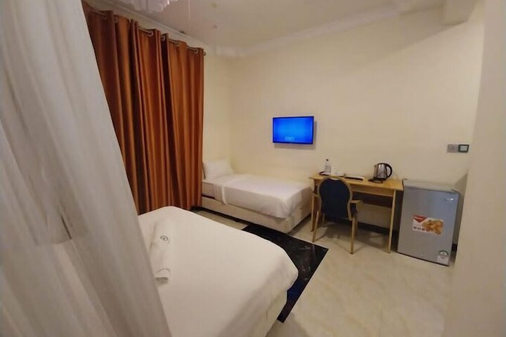 Room 8 of 45