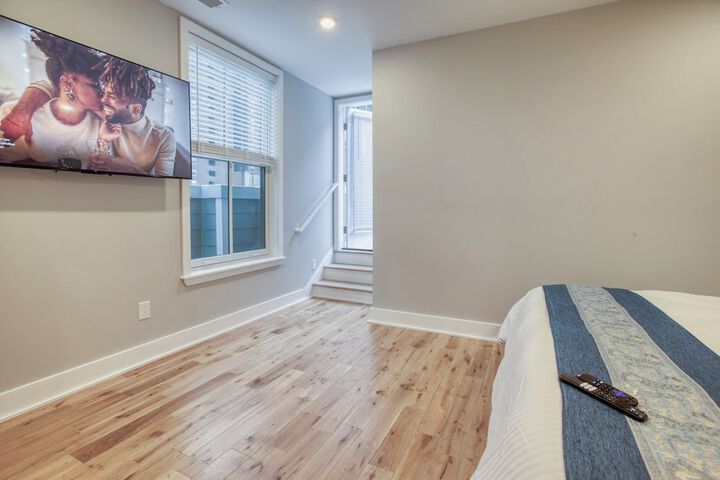 Room 3 of 62