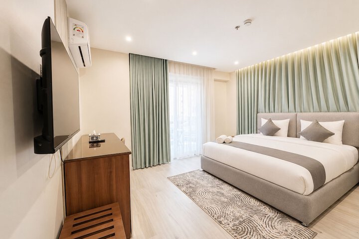 Room 13 of 31
