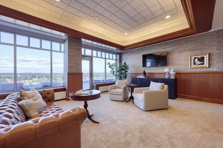 Room 52 of 81