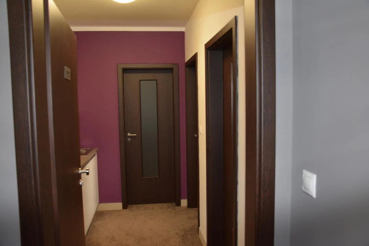 Room 9 of 17
