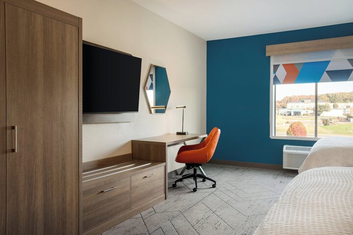 2 Queen Beds (9 of 15)