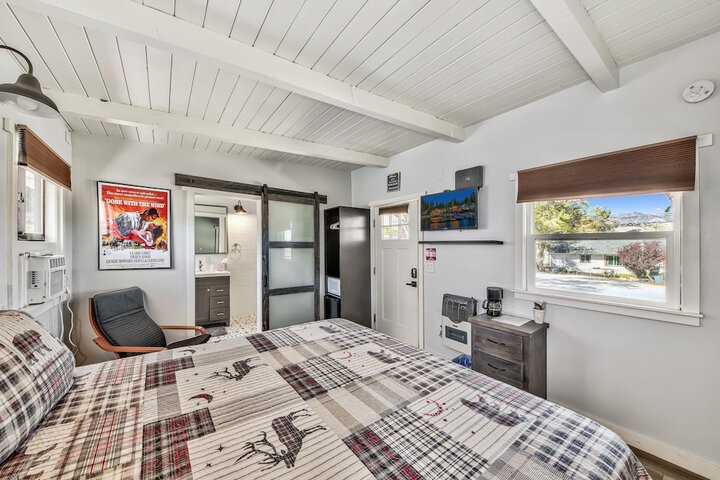 Room 20 of 64