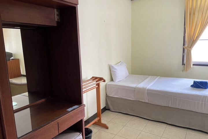 Room 20 of 58