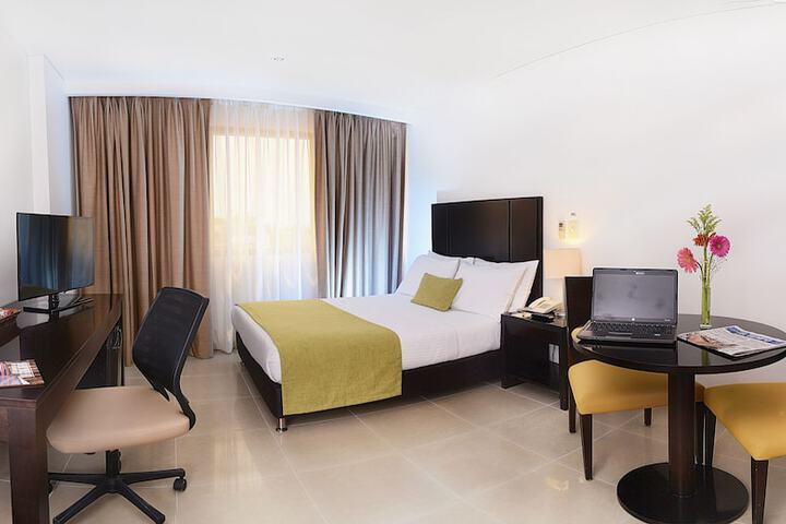 Room 4 of 15