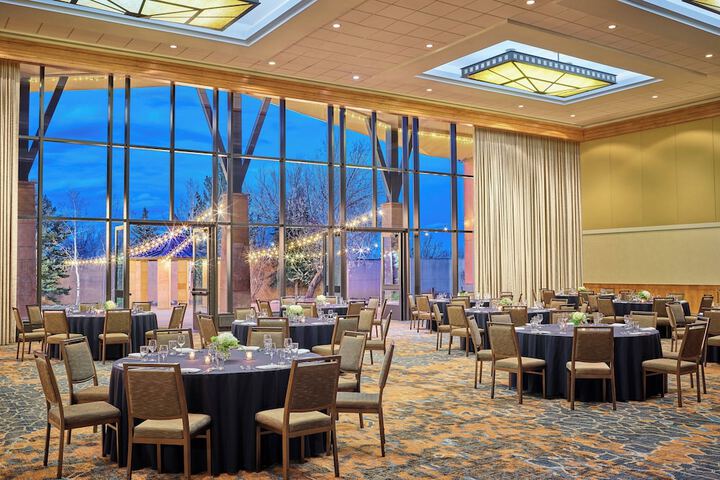Banquet hall