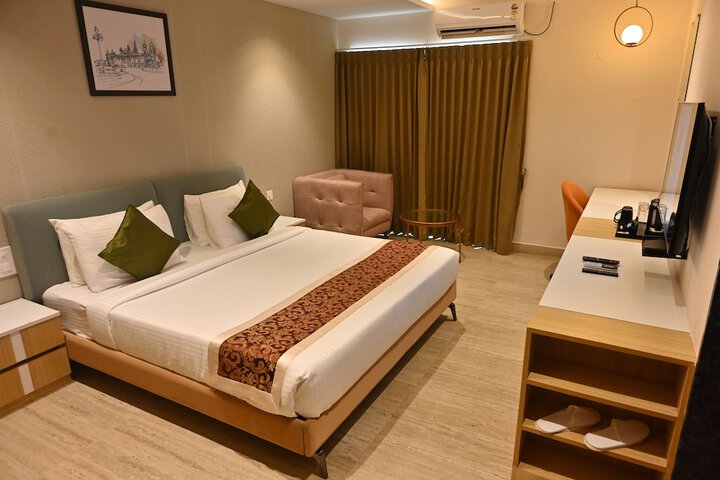 Room 28 of 63