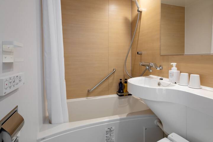 Clean Restrooms