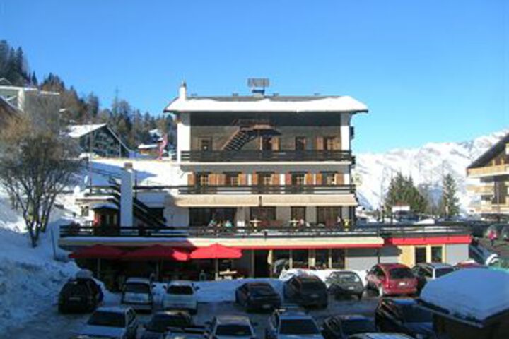 Grand Chalet Hotel De La Poste Restaurants Et Bars