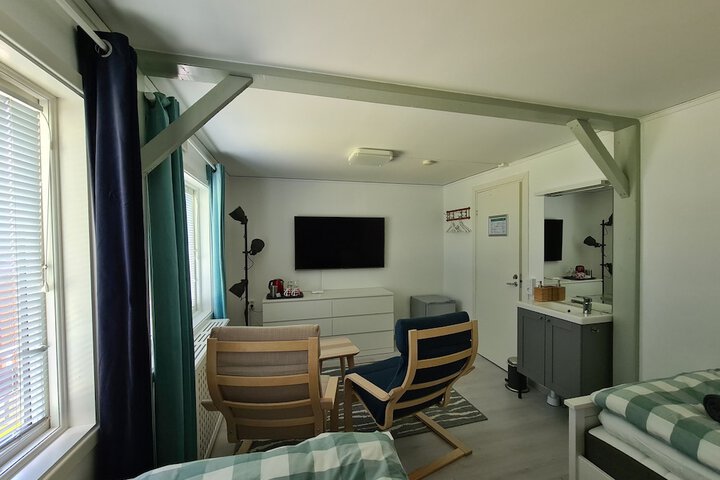 Room 32 of 62