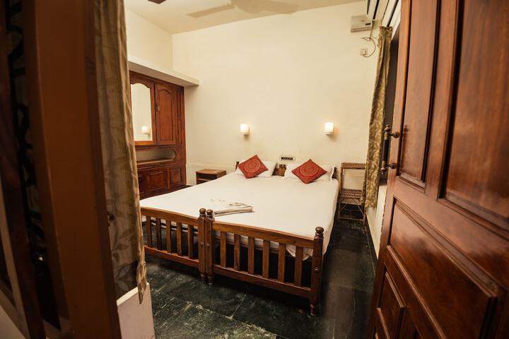 Room 15 of 59