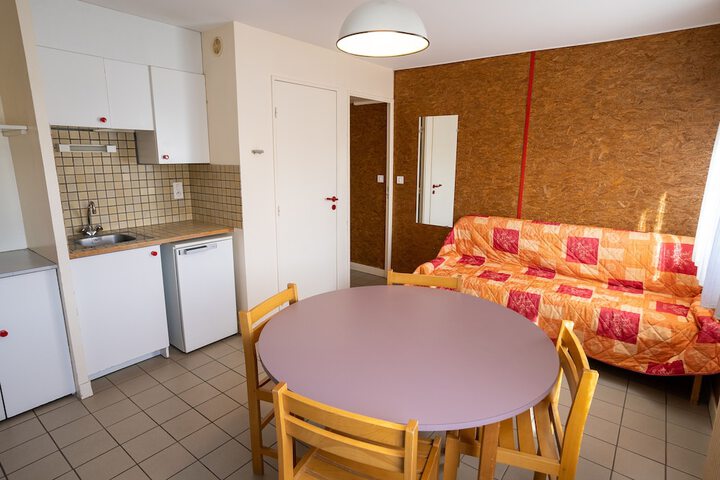 Room 12 of 31