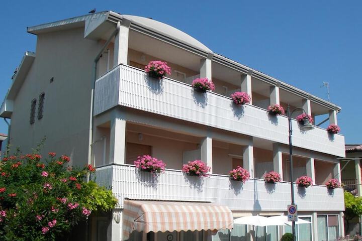 Hotel 66 of 71