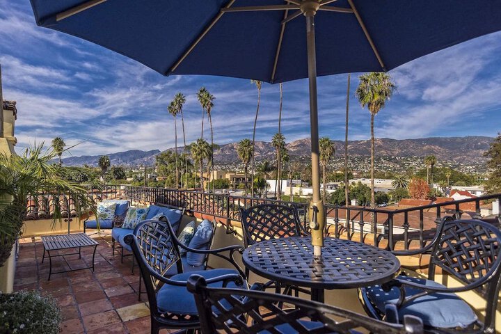 Luxurious Mykonos - Pet Friendly in Santa Barbara, CA