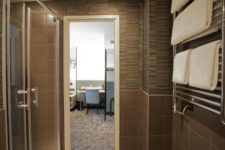 Room 37 of 56