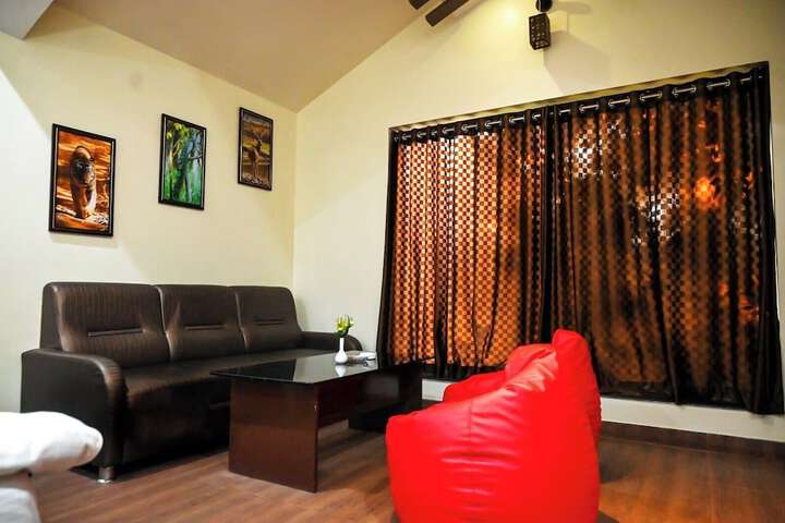 Room 52 of 81