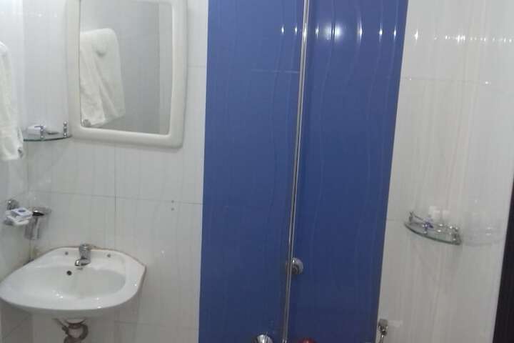 Room 43 of 80