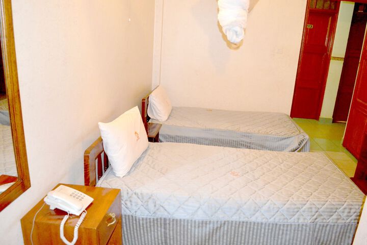 Room 14 of 49