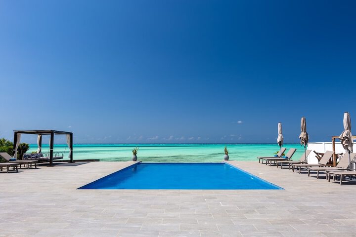 Pool 30 of 60