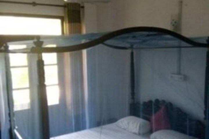 Room 16 of 19