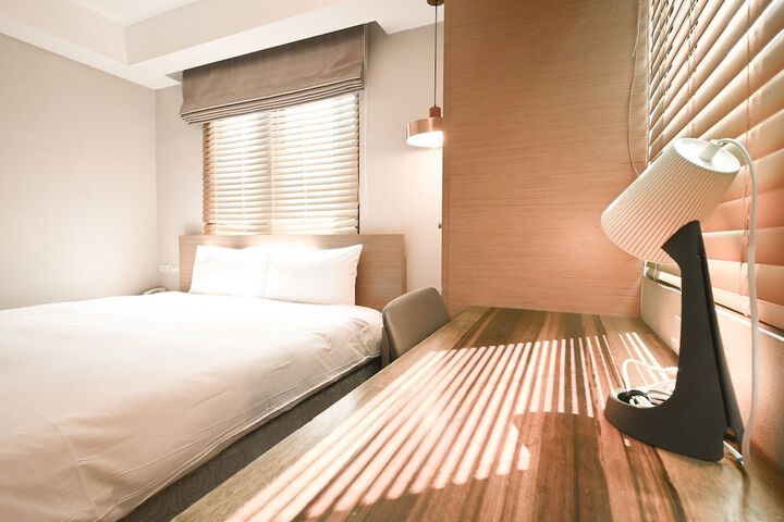 Room 32 of 75