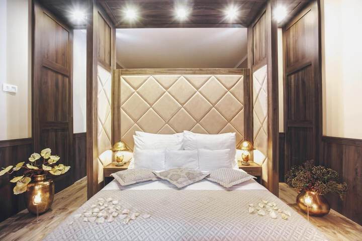 Room 15 of 47