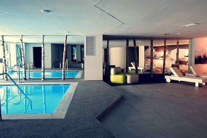 Pool 29 of 58