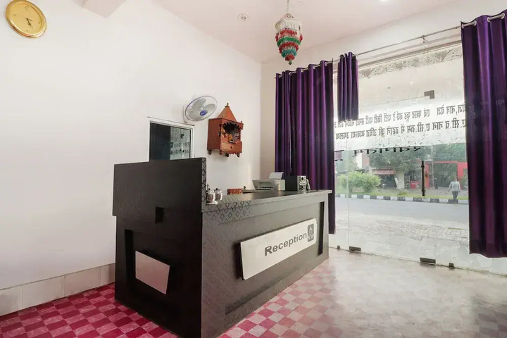 Room 3 of 10