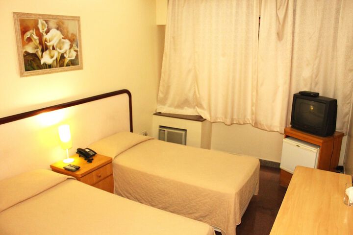 Room 4 of 19