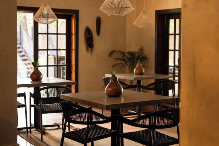 Dining 74 of 114