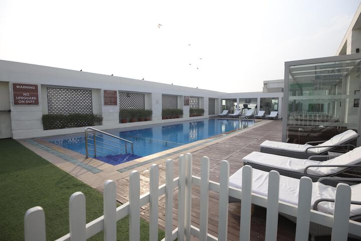 Pool 36 of 67