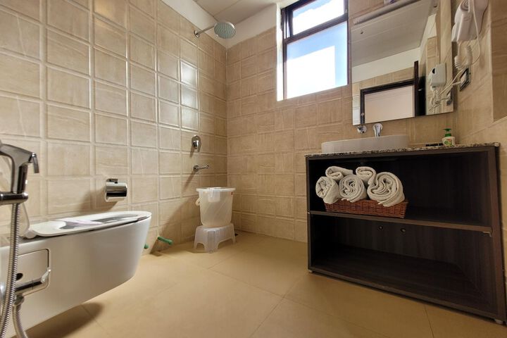 Room 14 of 20