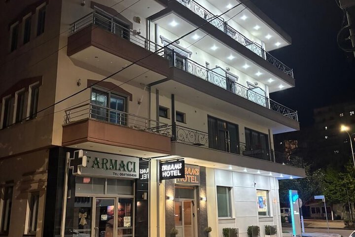 Dreams Hotel