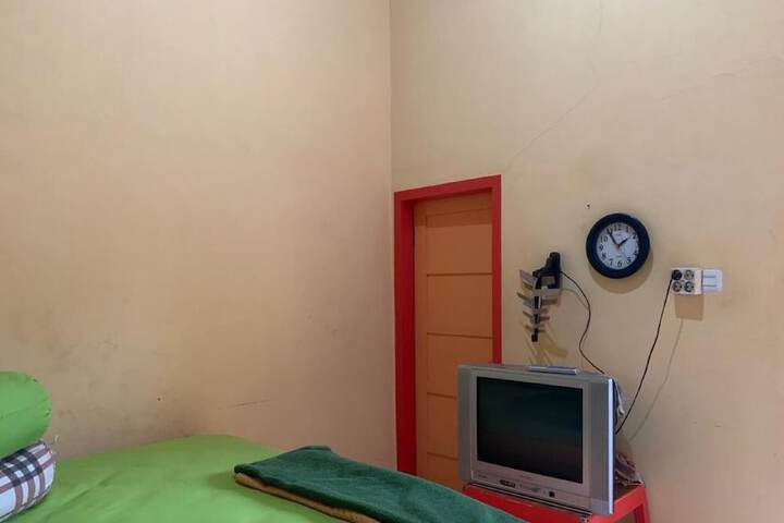 Room 10 of 15
