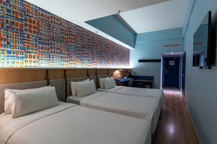 Room 14 of 27