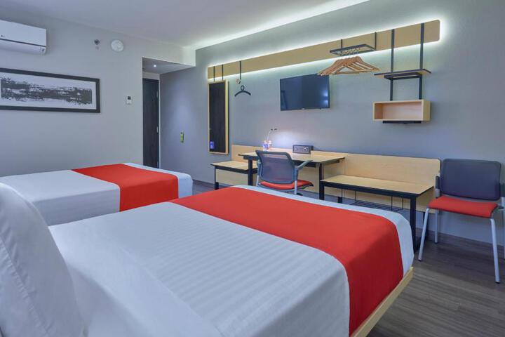 Standard Double Bed (2 of 7)