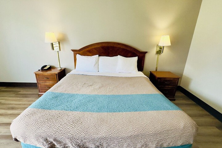 Room 50 of 112