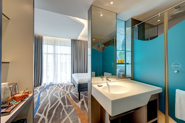 Room 16 of 29