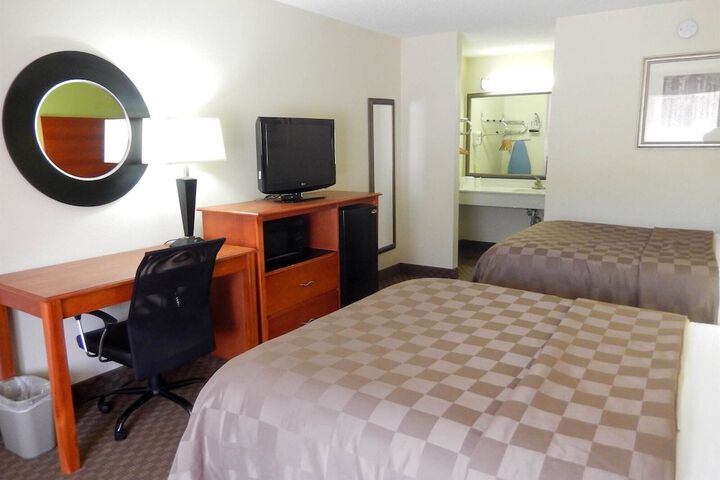 Room 12 of 21