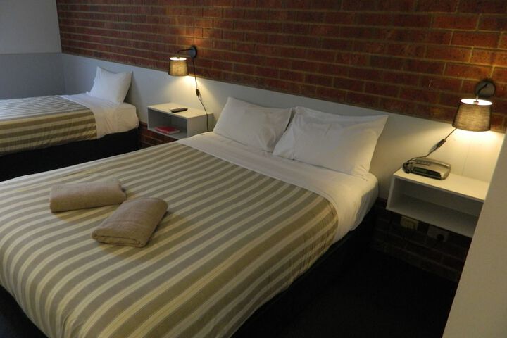 Room 12 of 43