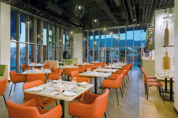 Dining 48 of 73