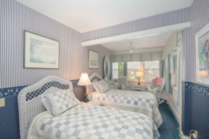 Room 71 of 84