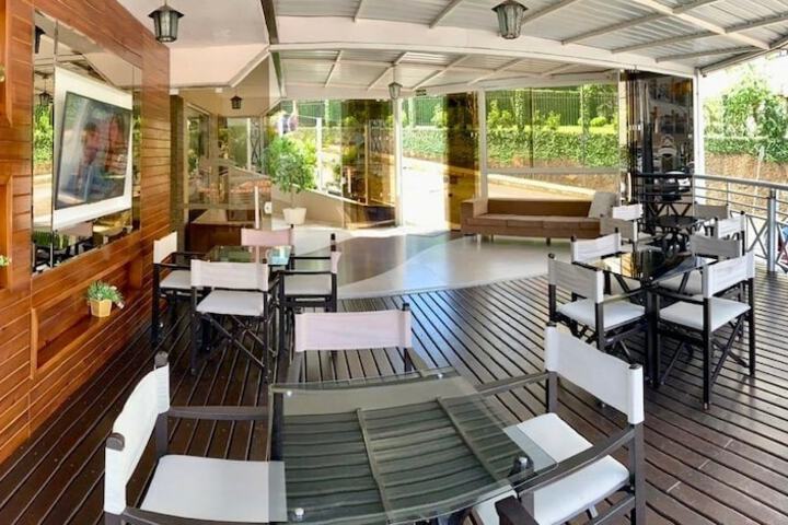 Sundeck 30 of 33