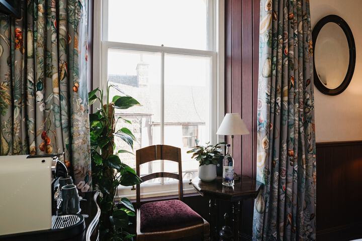 Room 45 of 146