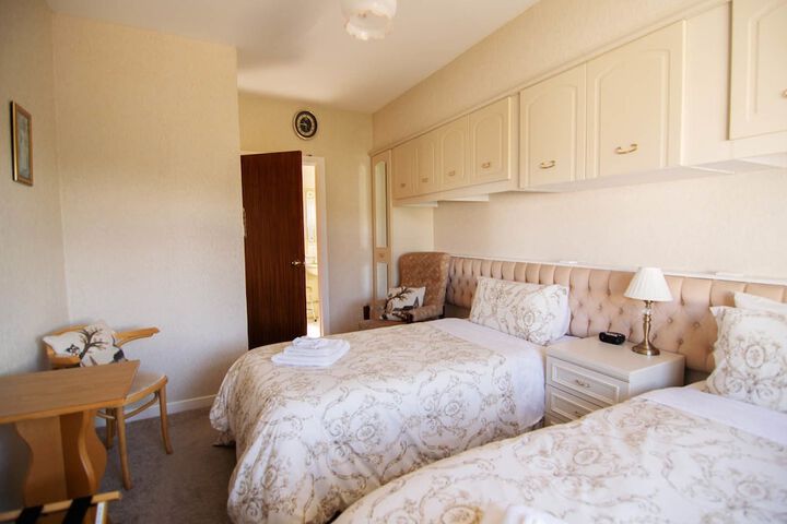 Room 5 of 20