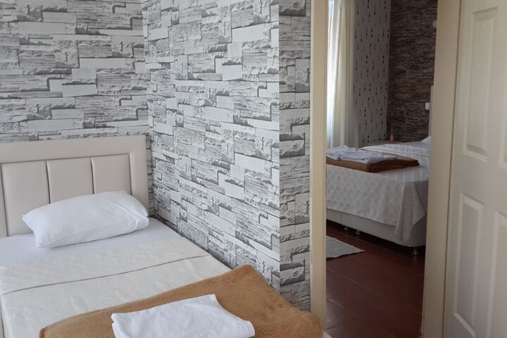 Room 12 of 64