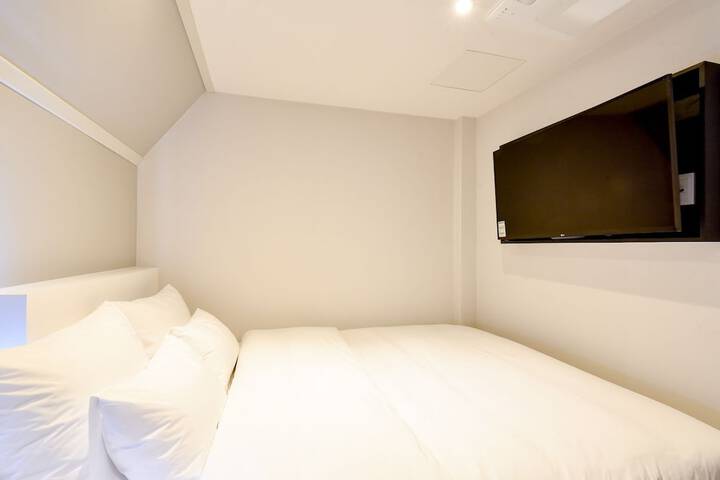 Room 20 of 35