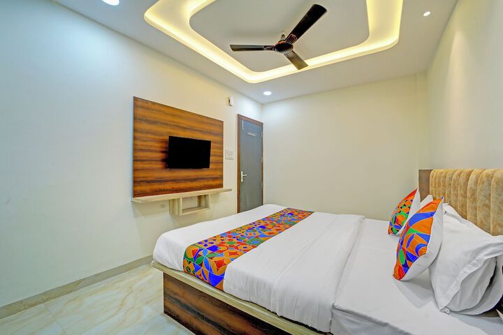 Room 7 of 26