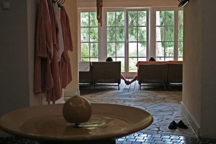 Spa 10 of 53