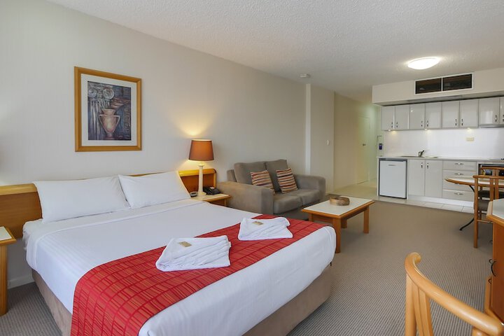 Room 4 of 34